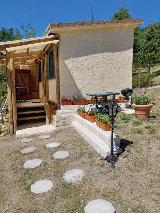 Petit Studio Dans La Prairie Saint-Auban  Exterior photo